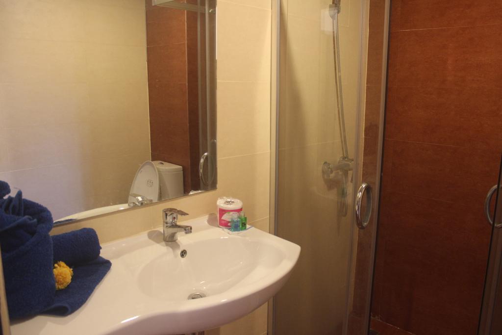 Nichakarn Massage & House Guest house *