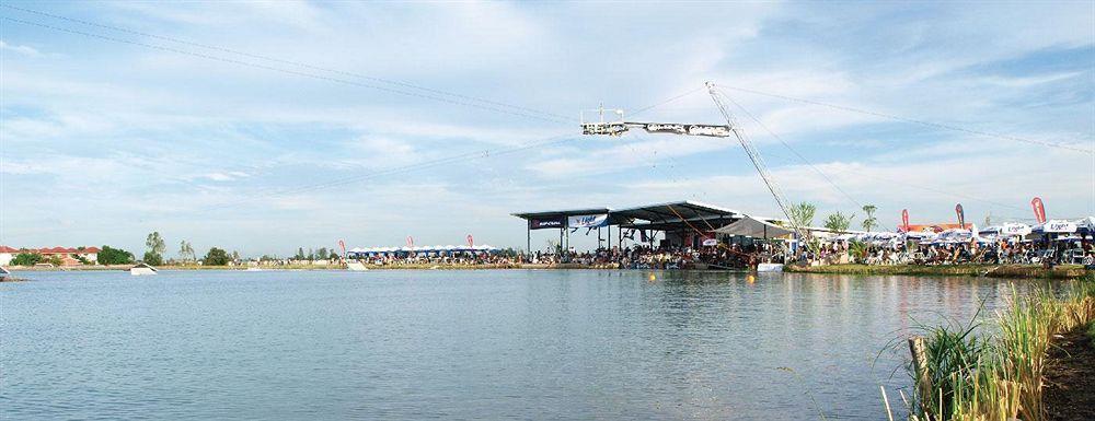 Ride 'n Lazy At Thai Wake Park Hotel