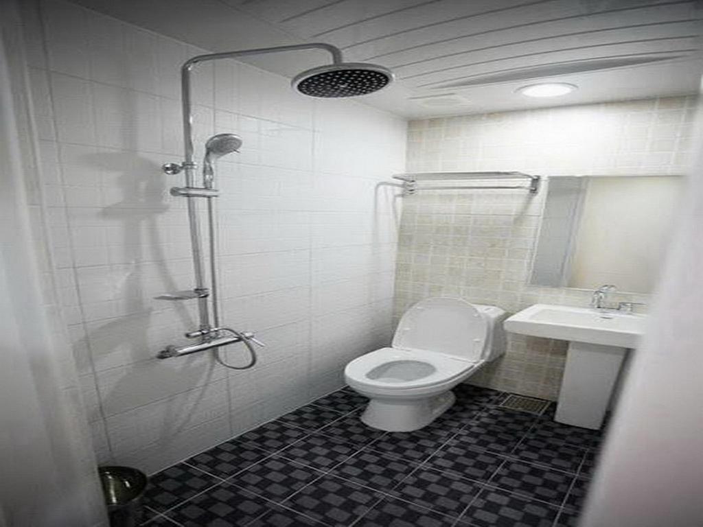 Backpacker Club (adults Only) Hostel *