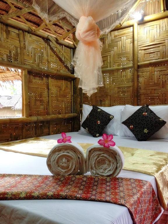 Hostel Unseen