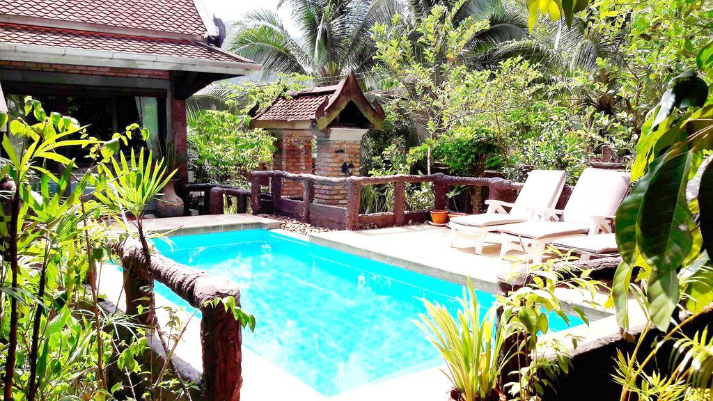 Bb Pool
