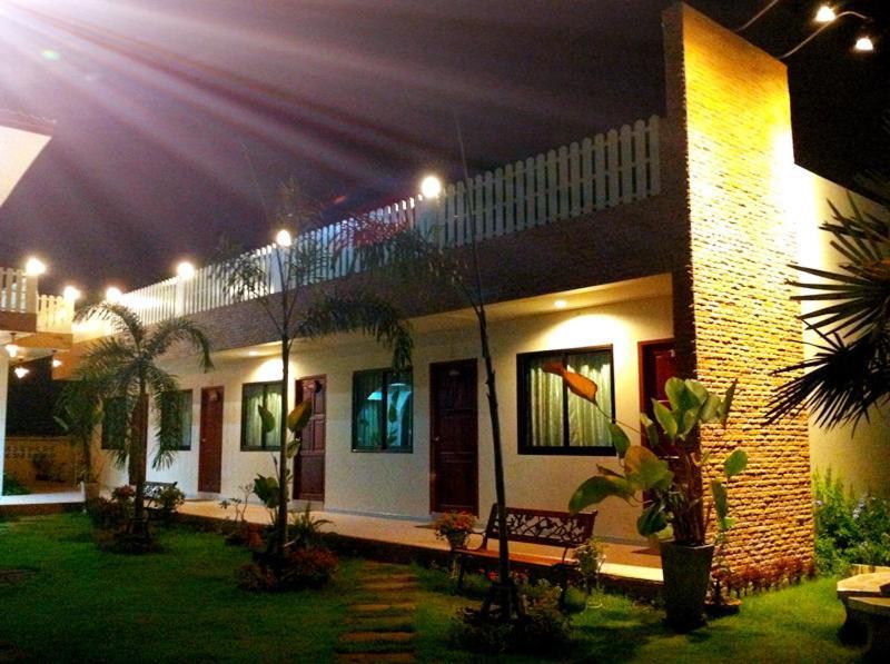 Charming 2* Suan Phueng