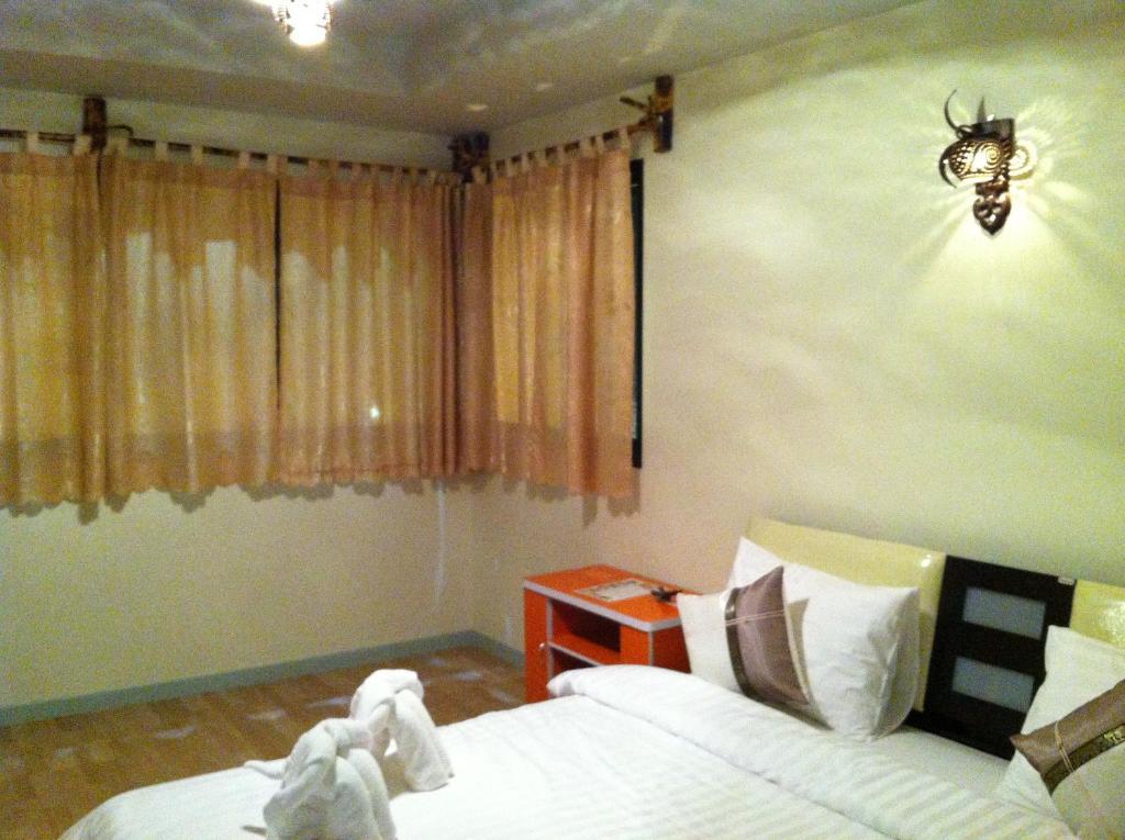 Charming 2*