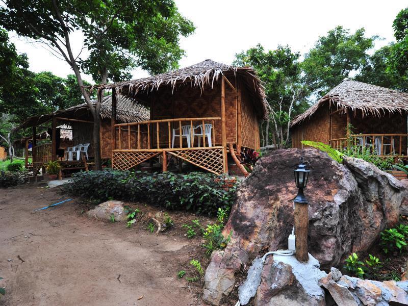Cozy Seafront Phi Phi Don