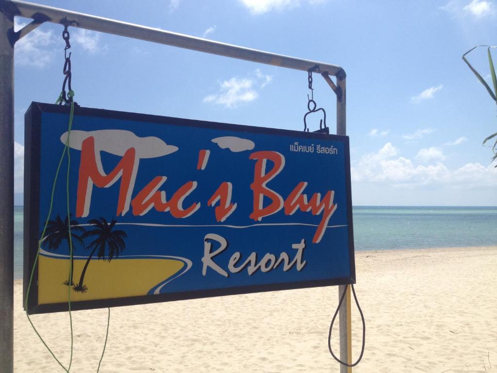 Mac's Bay