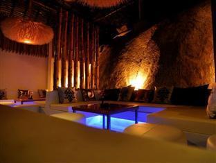 Bay Lounge &
