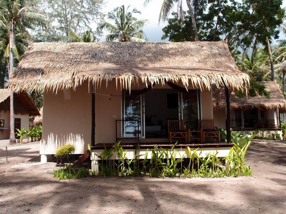 Angkana Hotel 3*