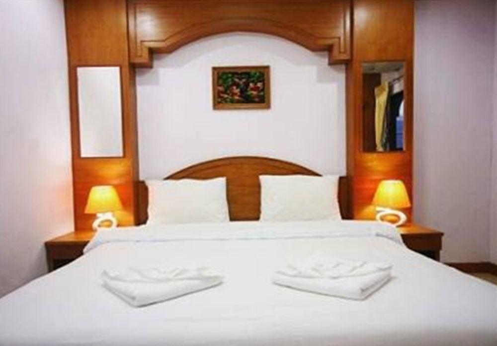 Phuket Tropical 2*