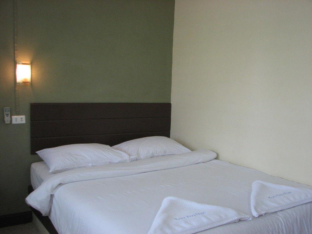 Flora Hotel 2*