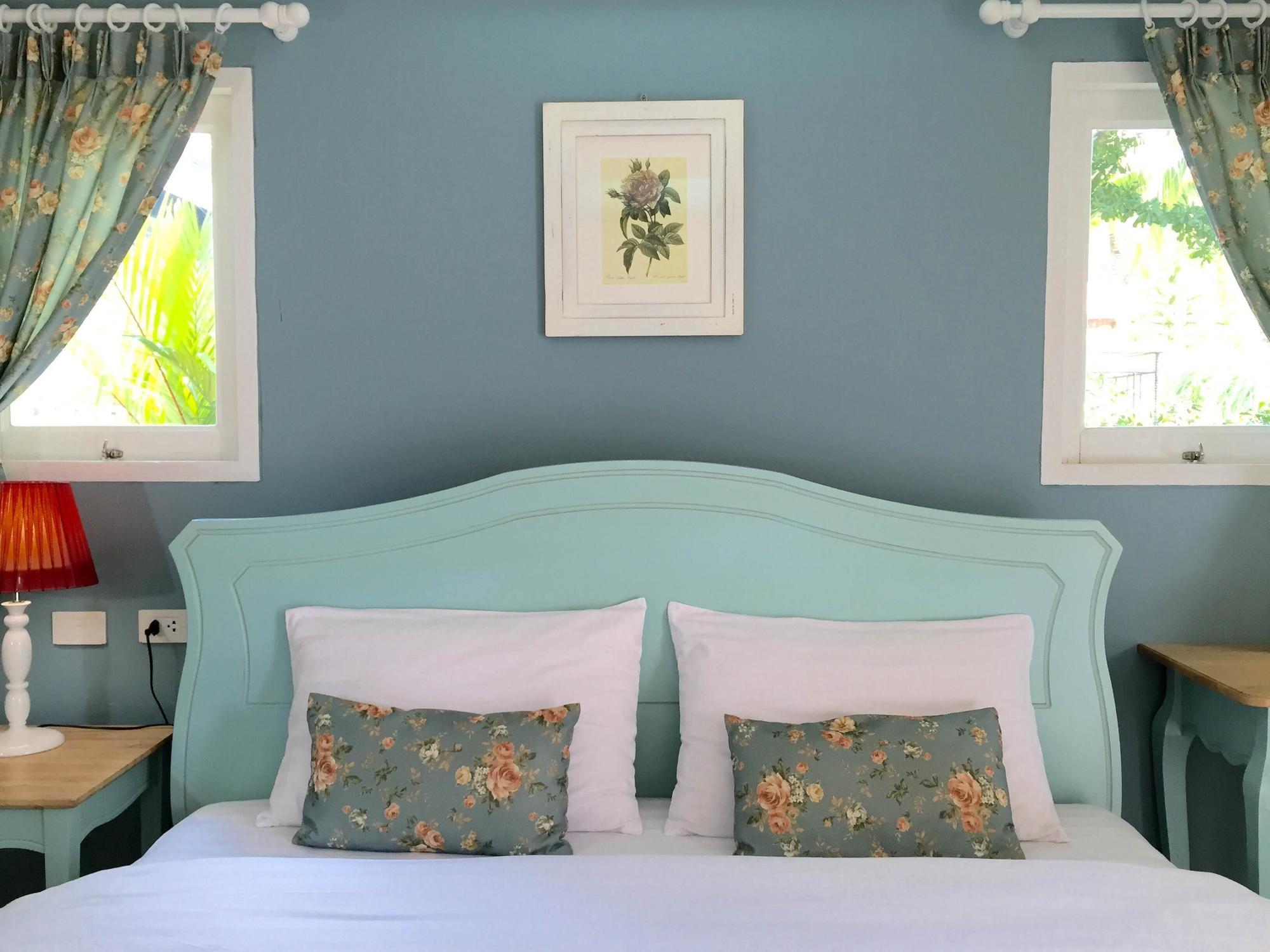 A Little Resort 3*