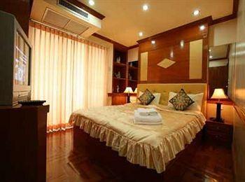 Oyo 796 Paradise Sukhumvit Hotel 3*