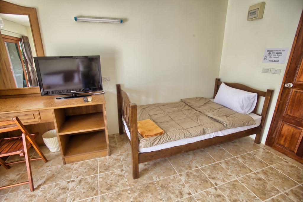 Hostel Hugs & Koh Lanta