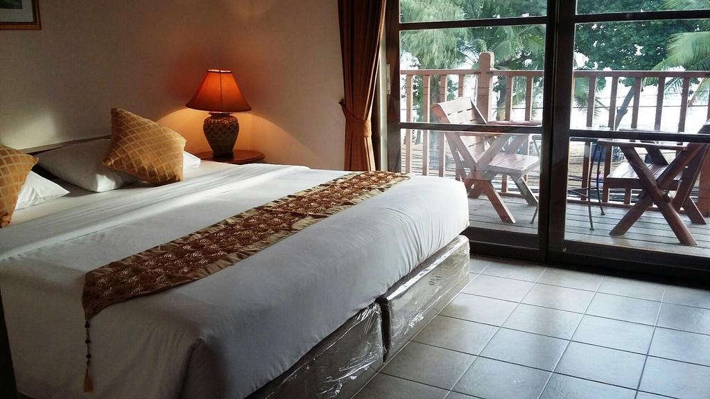 Hotel Jomtien Boathouse 3*