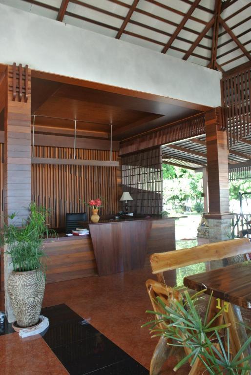 Mac's Bay Resort