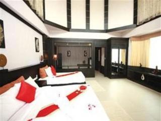 Guitar Hotel