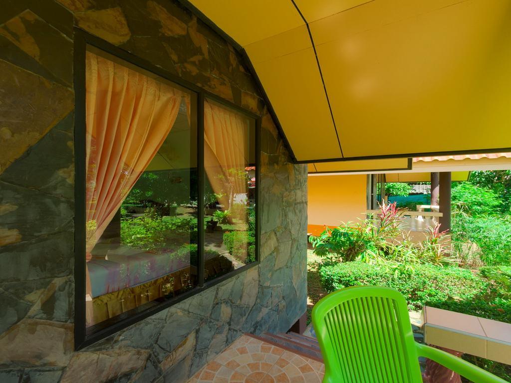 Resort Rim Khao 2*