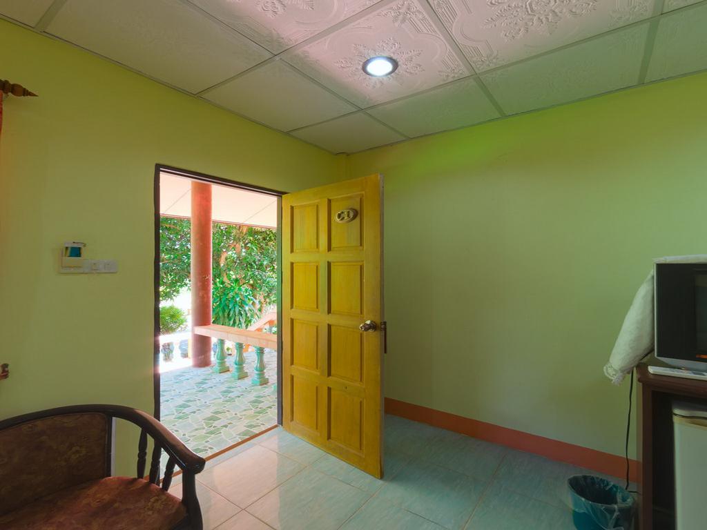Resort Rim Khao 2*