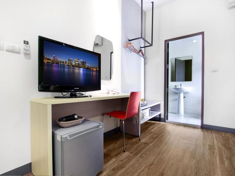 D Varee Xpress Makkasan Banguecoque