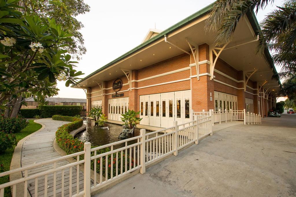 Kalanan Riverside Hotel