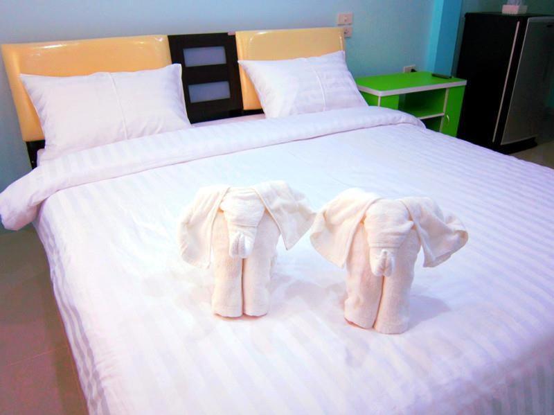 Charming Guest house Suan Phueng