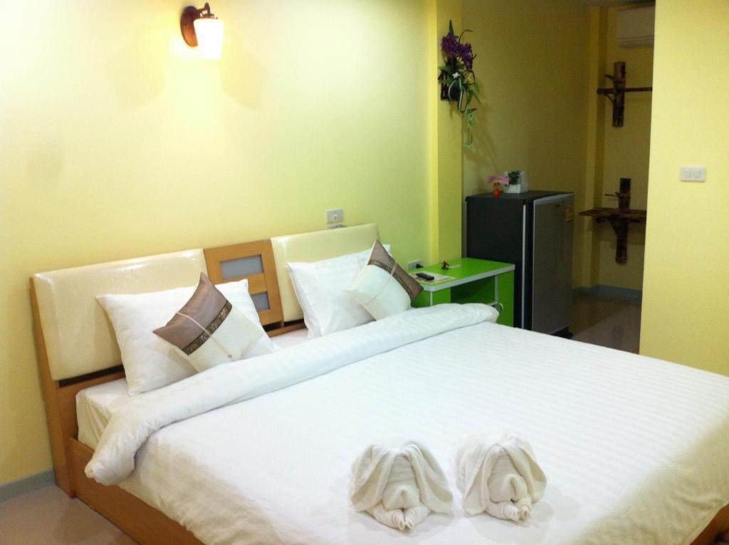 Guest house Charming Suan Phueng