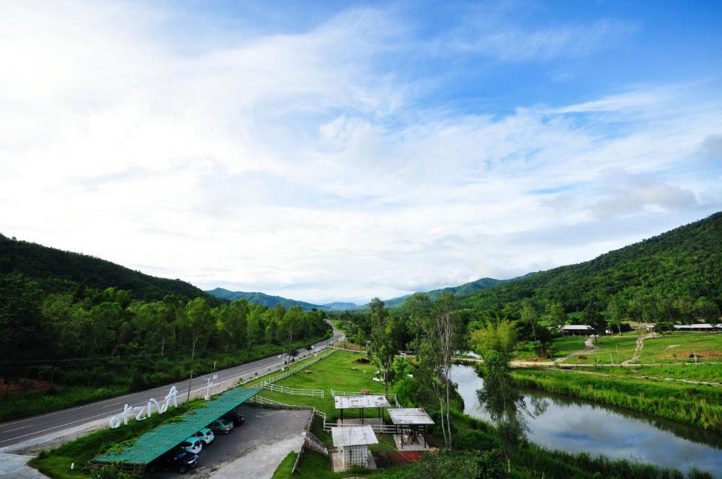 Hotel Aristo Chic & Farm Suan Phueng