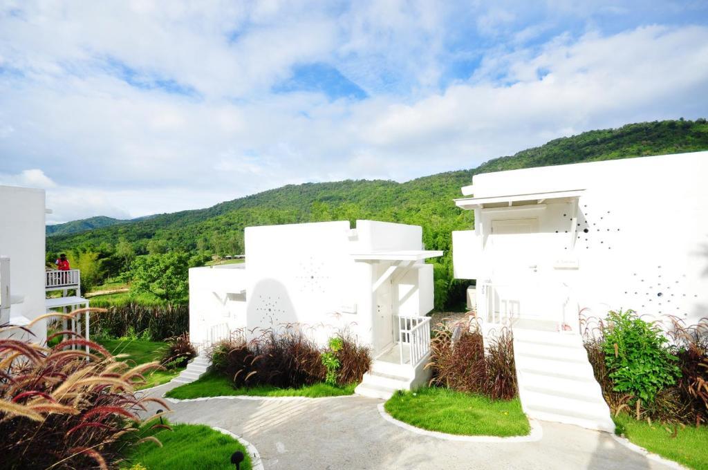 Aristo Chic & Farm Hotel
