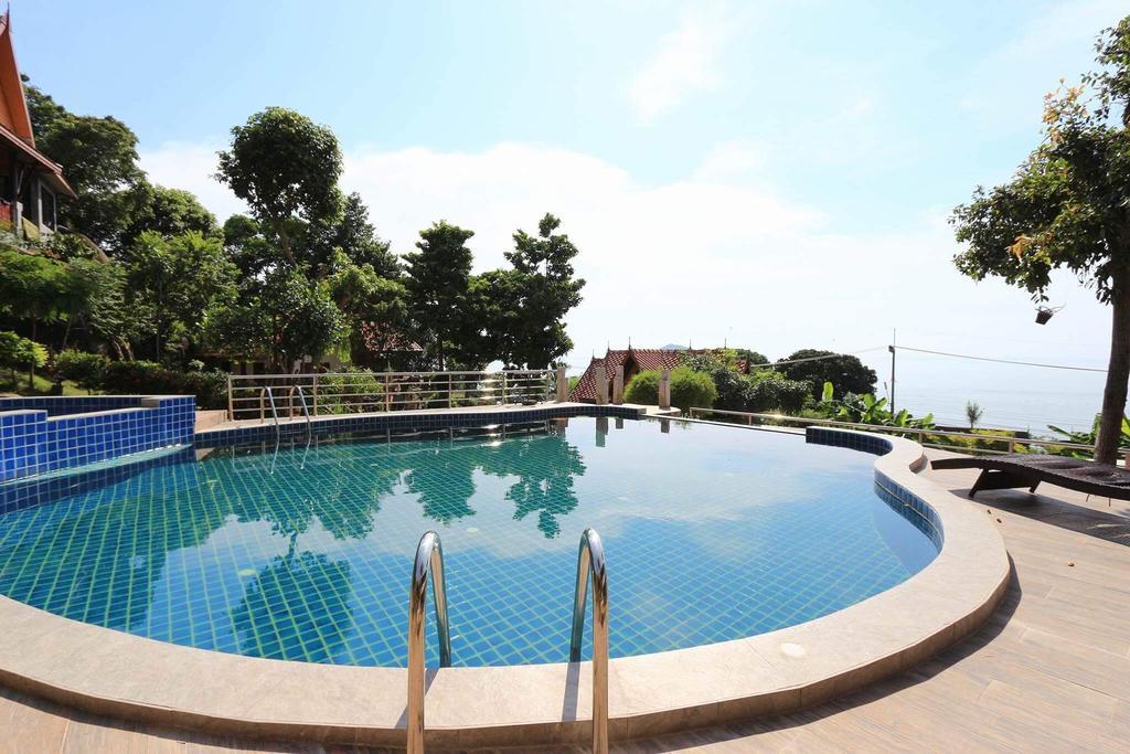 Resort Sea Rock