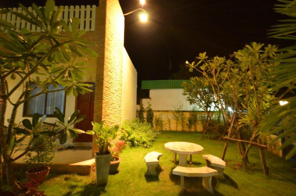 Guest house Charming Suan Phueng