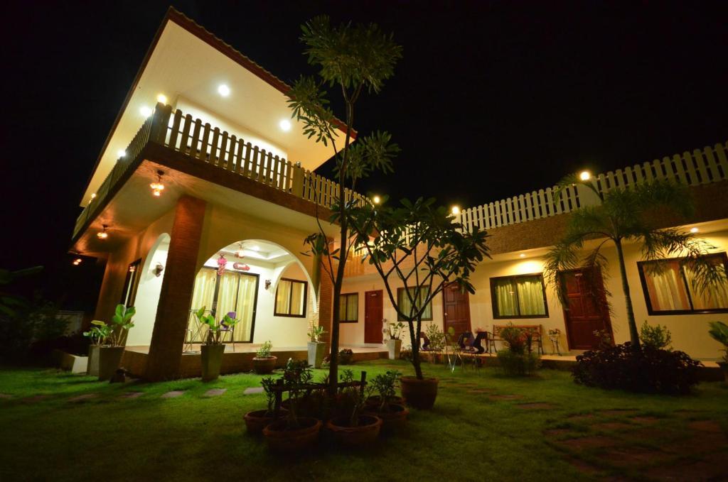 Guest house Charming Suan Phueng