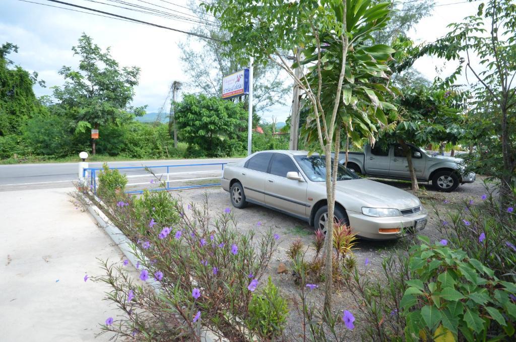 Guest house Charming Suan Phueng