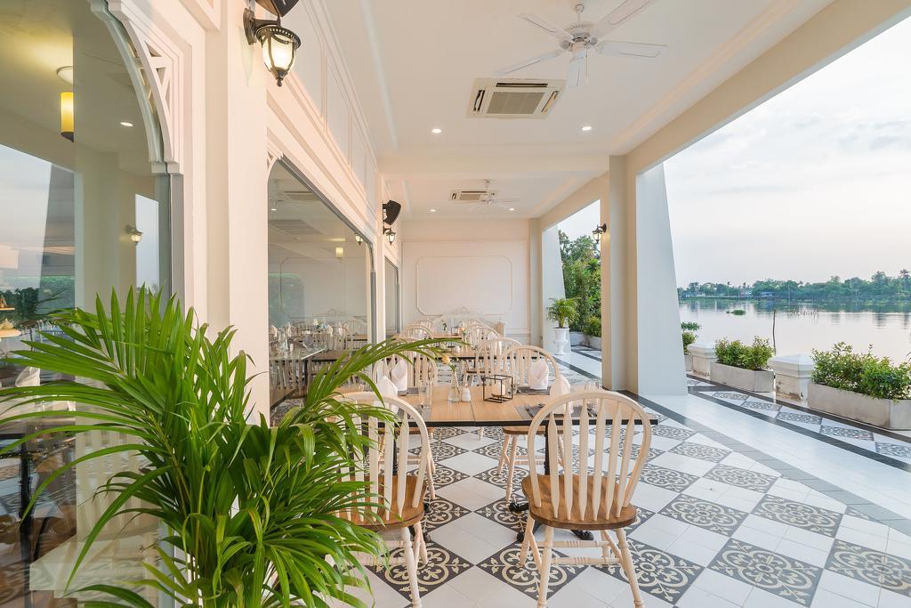 Kalanan Riverside Hotel