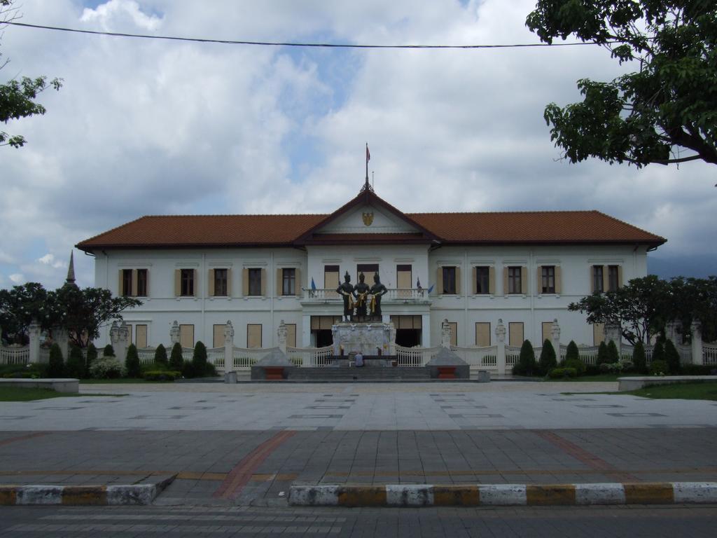 Baan Klang Vieng Resort