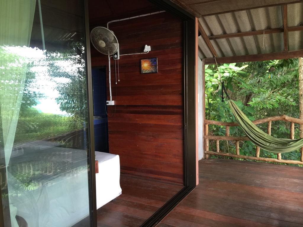 Plaa's Thansadet Resort Than Sadet Beach
