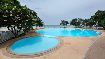 Baan Tiewklurn Beachfront Condomium 3* Hua Hin