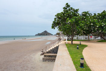 Baan Tiewklurn Beachfront Condomium Hua Hin