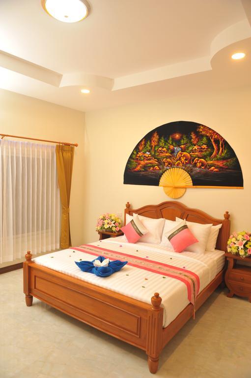 Nok & 4* Chiang Mai