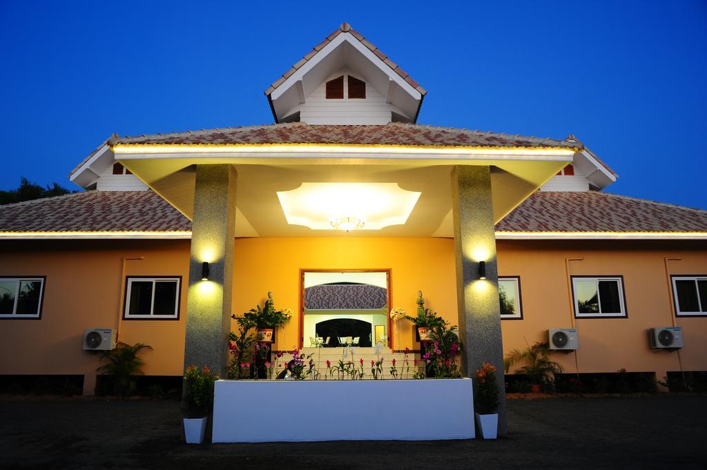 Nok & Resort Chiang Mai