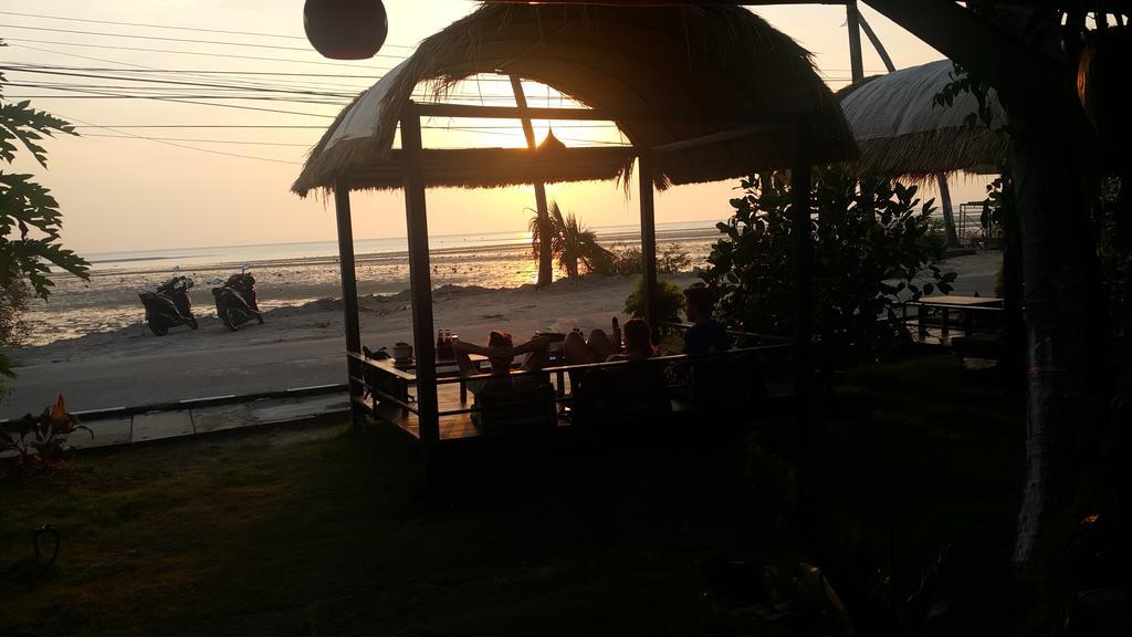 The Ford Sunset Resort Wok Tum