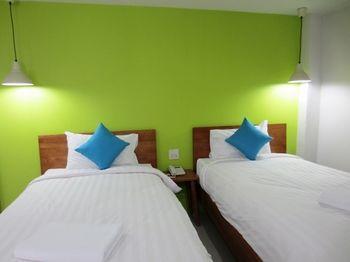 Hotel Tiya House & Cafe