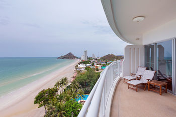 Baan Tiewklurn Beachfront Condomium 3* Hua Hin