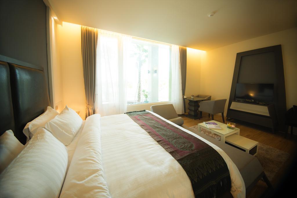 The Beverly Hills Hotel Nakhon Ratchasima