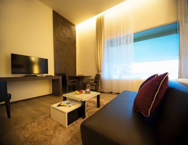 The Beverly Hills 4*