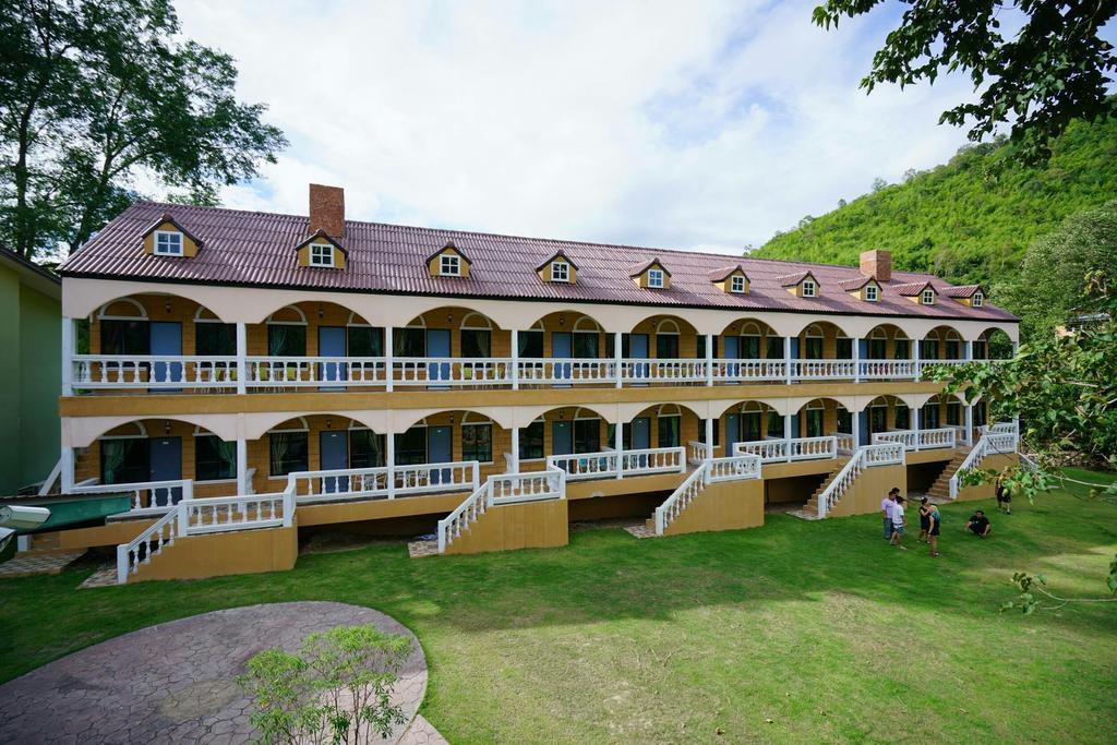 Stamp Hills 3* Suan Phueng