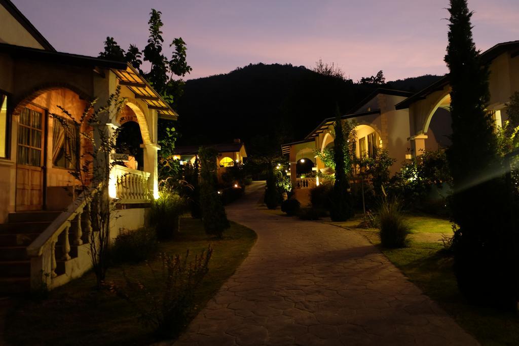 Resort Stamp Hills 3*