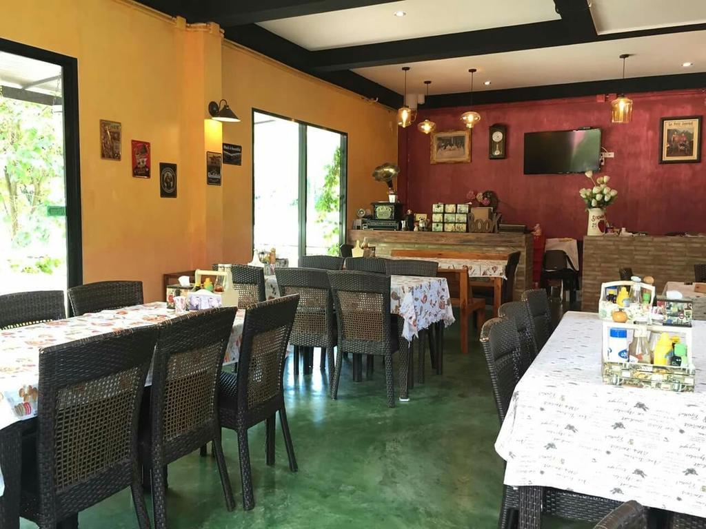 Resort Stamp Hills Suan Phueng