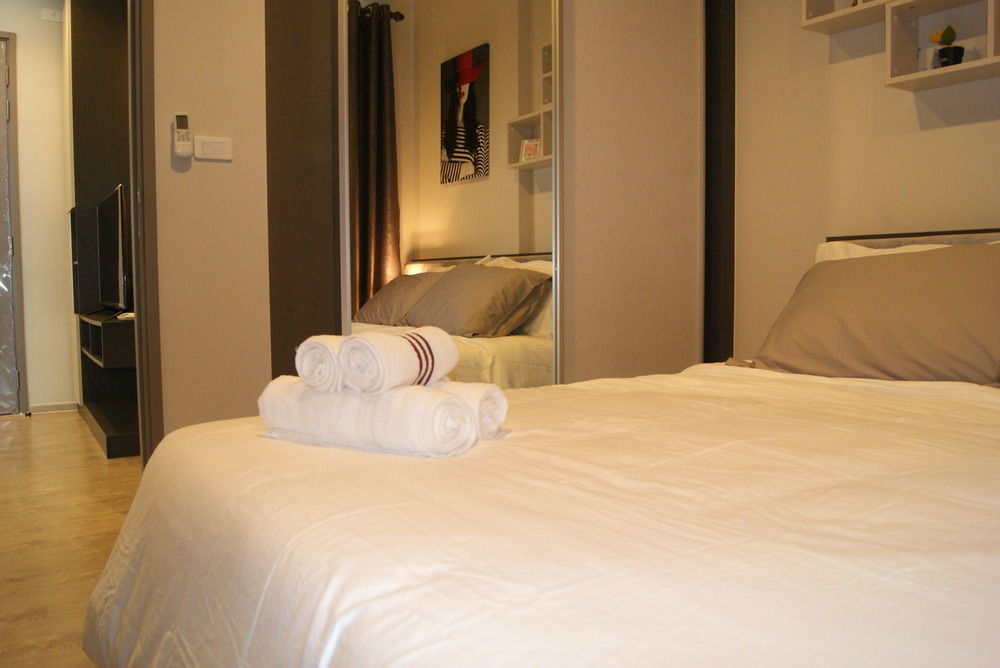 Hotel The Base By My