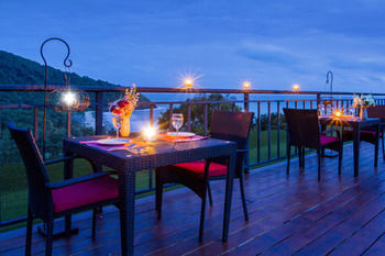 Sky Terrace Lanta Boutique Hotel