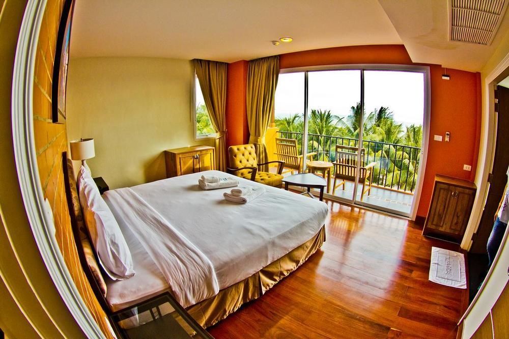 Coasta Bangsaen Hotel 3*