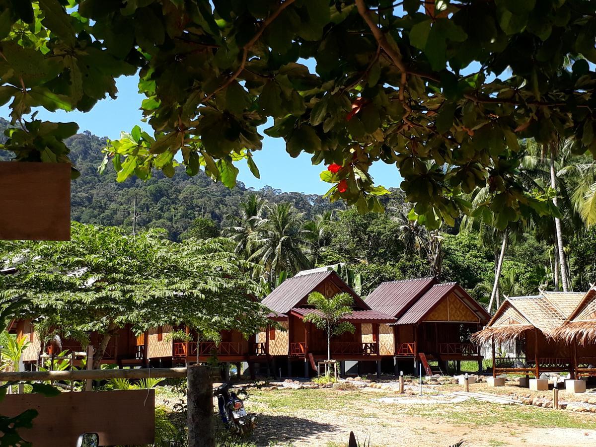 Mook Anda Lanta Village